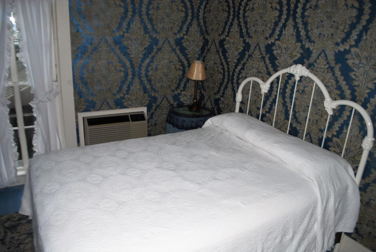 The Historic Park Hotel Put-in-Bay Esterno foto