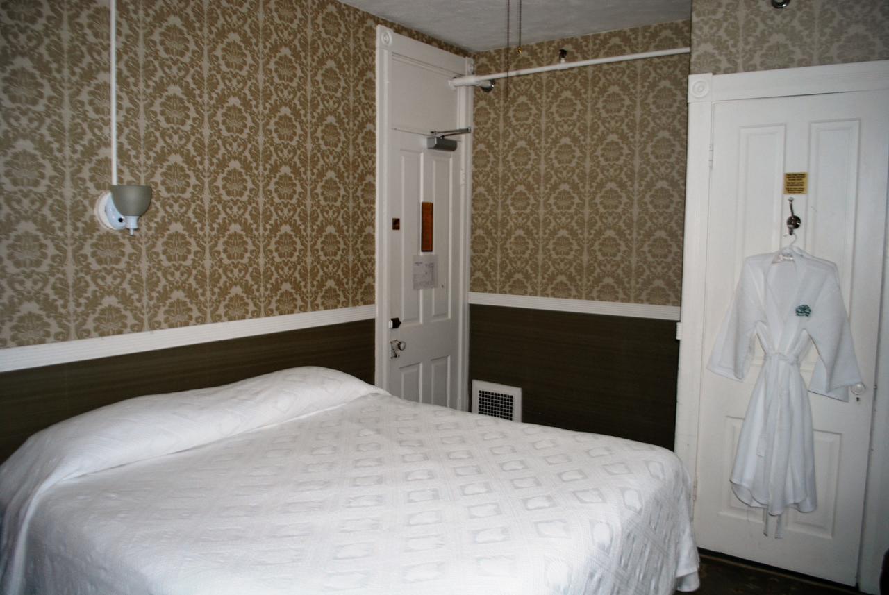 The Historic Park Hotel Put-in-Bay Esterno foto