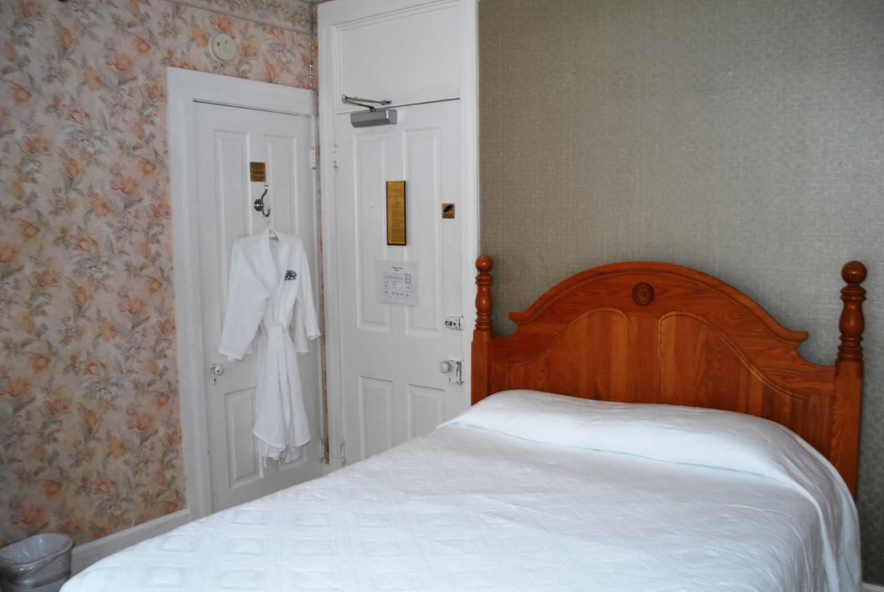 The Historic Park Hotel Put-in-Bay Esterno foto